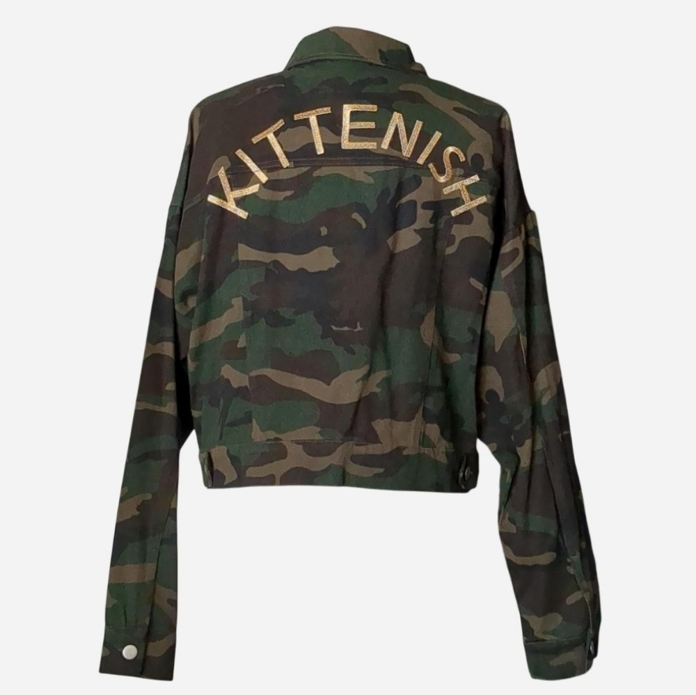 ✨ RARE Kittenish Camo Cropped Jacket with Gold Embroidery  L✨